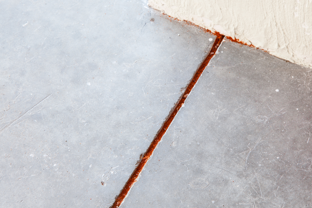 To bless the guests of your home, fill the crack of the threshold of your door with red pepper, 2015
